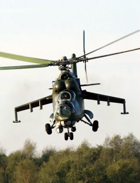 </span>Konstrukcje  rodziny Mi-24/35 to obecnie podstawa śmigłowcowego lotnictwa bojowego  Czech. Ostatnie egzemplarze dostarczono nad Wełtawę zaledwie w 2006 /  Zdjęcie: Marcin Przeworski