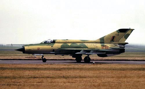 MiG-21MF nr takt.  AF612 lotnictwa wojskowego Zambii. W latach 1980. dostarczono do tego  kraju 16 samolotów tej wersji / Zdjęcie: archiwum autora