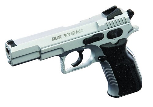 Pistolet Sarsilmaz Kilinc 2000 Mega jest kopią czeskiego CZ 75. Broń wyróżnia osłona spustu typu combat i celownik rynienkowy, pozwalający na łatwiejsze, szybsze i dokładniejsze celowanie / Zdjęcia: Sarsilmaz
