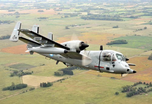 Ostatni latający bojowo OV-1 Mohawk służy w lotnictwie argentyńskim. Po  wypadku w 2006 tylko jeden egzemplarz tego typu, z ośmiu znajdujących  się w służbie, dopuszczono do lotu. Pozostałe pozostają uziemione /  Zdjęcie: Santiago Rivas