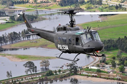 Bell UH-1H jest podstawowym śmigłowcem służącym do przerzutu jednostek  specjalnych policji, walczących z narkobiznesem i guerillas