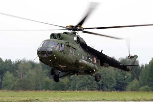 Nowe  śmigłowce, które zostaną kupione w anonsowanym niedawno przetargu,  zastąpią przede wszystkim najstarsze Mi-8 lotnictwa Wojsk Lądowych /  Zdjęcie: Bartosz Głowacki