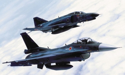 Rosnąca liczba interwencji japońskich samolotów wojskowych jest pochodną zmieniającego się układu bezpieczeństwa w Azji oraz zaostrzenia kursu politycznego władz w Tokio, zwłaszcza w odniesieniu do toczonych przez nie sporów terytorialnych / Zdjęcie: MO Japonii