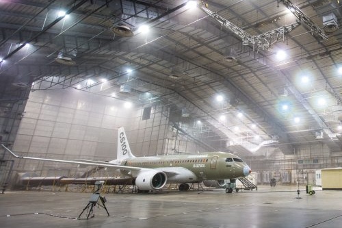 CSeries FTV2 podczas prób w laboratorium klimatycznym McKinley / Zdjęcie: Bombardier