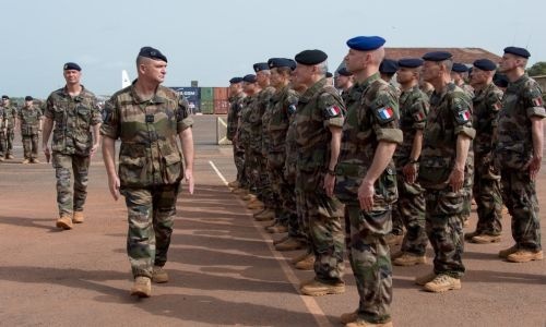 Francja zacznie stopniowo redukować liczebność kontyngentu wojskowego w Republice Środkowoafrykańskiej. Głównym zadaniem francuskiego kontyngentu nadal będzie ochrona i wspieranie działań prowadzących do stabilizacji sytuacji wewnętrznej w ogarniętej walkami religijnymi RŚA / Zdjęcie: MO Francji