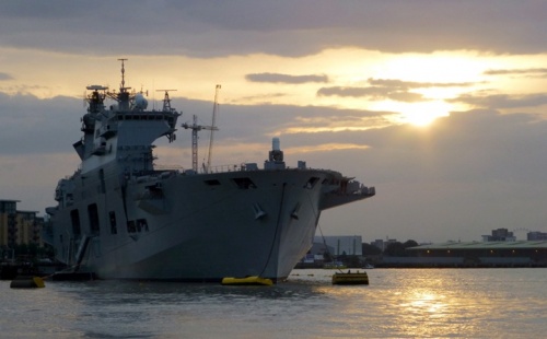 Na pokładzie nowego okrętu flagowego Royal Navy, HMS Ocean, stacjonować będzie sztab morskiego komponentu Sił Odpowiedzi NATO (NATO Response Force, NRF) / Zdjęcie: Royal Navy   