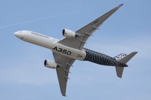 Na kupno A350-900 podczas tegorocznej wystawy w Paryżu zdecydowały się tylko dwa towarzystwa. Garuda Indonesia zamówiły 30 samolotów tego typu, Air Lease Corporation – jeden / Zdjęcie: Bartosz Głowacki