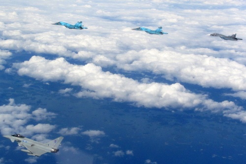 … i taka sama liczba bombowców Su-34 / Zdjęcia: MO W. Brytanii