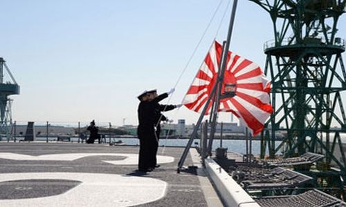 W roku budżetowym 2016/2017 jednym z priorytetów japońskiego ministerstwa obrony będzie kontynuacja zapoczątkowanych przed laty programów zakupowych. W pierwszej kolejności zmodernizowane zostanie wyposażenie marynarki wojennej i wojsk lotniczych Japonii / Zdjęcie: MO Japonii