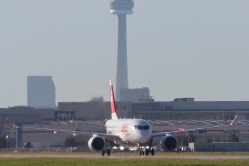 Dzięki niskiemu poziomowi emitowanego hałasu CS100 może operować z portów położonych w dużych miastach / Zdjęcie: Bombardier