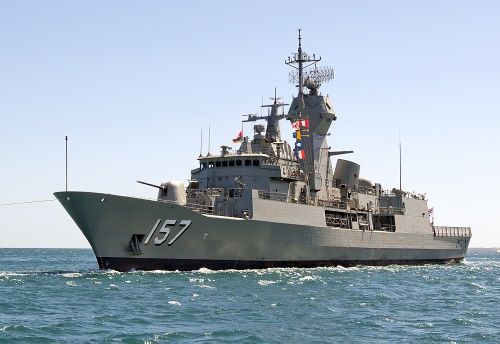 Drugi etap modernizacji HMAS Anzac zakończy się już w najbliższych tygodniach. Prace nad HMAS Perth będą z kolei prowadzone do grudnia. Na początku 2016 obie fregaty powinny wznowić działania bojowe / Zdjęcie: MO Australii