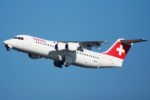 Od początku sezonu letniego 2016, dzięki trzem dodatkowym rotacjom tygodniowo, Swiss International Air Lines będą wykonywały codzienne loty z Zurychu do Krakowa / Zdjęcie: Marcin Sigmund