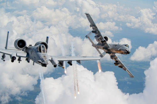 Departament Obrony USA postanowił utrzymać w służbie samoloty uderzeniowe A-10C / Zdjęcie: USAF