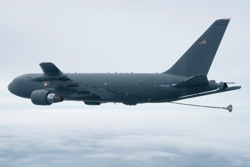 18 KC-46A, które mają trafić do wojska od sierpnia 2017 do stycznia 2018, będzie wyposażonych tylko w sztywny przewód paliwowy / Zdjęcie: US Air Force