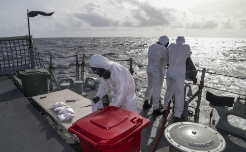 Australijscy marynarze przechwycili i zniszczyli ładunek 952 kg heroiny / Zdjęcie: MO Australii