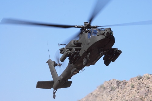 Do maja 2020 siły zbrojne Kataru mają odebrać 24 śmigłowce uderzeniowe AH-64E / Zdjęcie: Bartosz Głowacki