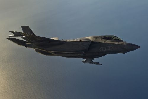 Brytyjskie samoloty wielozadaniowe F-35B będą przenosić pociski rakietowe ASRAAM / Rysunek: Lockheed Martin
