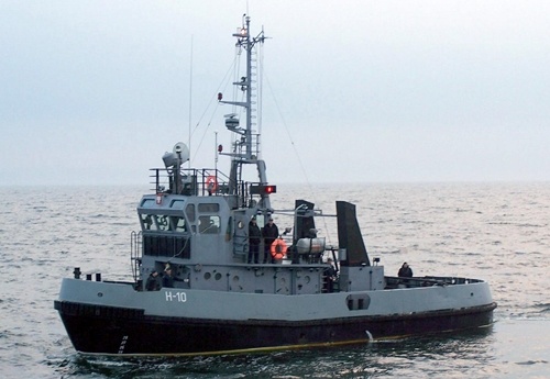 Jeden z dotychczas wykorzystywanych przez wojsko holowników, przyjęty do służby w 1993, H-10 o wyporności 145 t / Zdjęcie: 8. Flotylla Obrony Wybrzeża