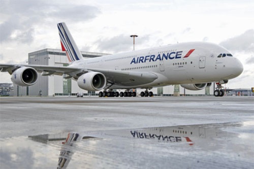 Dwupoziomowy, szerokokadłubowy samolot pasażerski Airbus A380 w barwach Air France / Zdjęcie: Air France