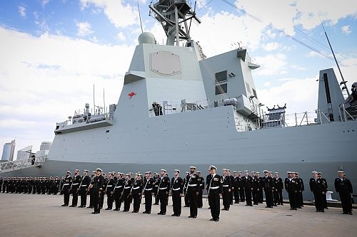 Ceremonia przyjęcia do służby HMAS Hobart została zorganizowana w sobotę, w Sydney / Zdjęcie: MO Australii