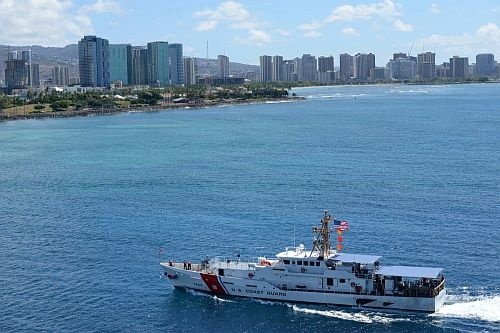 Po wejściu do służby USCGC Joseph Gerczak uzupełni inny z okrętów patrolowych typu Sentinel, prezentowany na zdjęciu USCGC Oliver F. Berry, który znajduje się już na Hawajach / Zdjęcie: Petty Officer 3rd Class Amanda Levasseur, Straż Wybrzeża USA