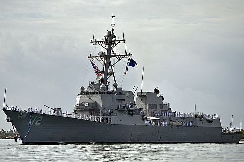 Amerykański niszczyciel rakietowy USS Michael Murphy wziął udział w ćwiczeniach Passex na Pacyfiku / Zdjęcie: Mass Communication Specialist Seaman Diana Quinlan