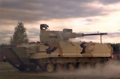 BMP-3 z bezzałogowym modułem AU-220M z armatą automatyczną kal. 57 mm w czasie testów ogniowych / Zdjęcie: via Uralwagonzawod