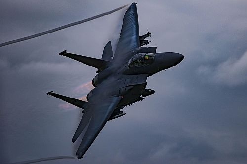 Amerykańskie lotnictwo przeprowadziło nalot na pozycje bojówkarzy Harakat al-Szabab al-Mudżahedin w Somalii / Zdjęcie: Airman Daniel Snider, USAF