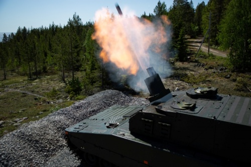 Dostawę pierwszych seryjnych Mjölnerów, opartych na szwedzkich wozach CV90 Mk0, zaplanowano na pierwszy kwartał 2019 / Zdjęcie: BAE Systems