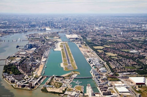 Widok z lotu ptaka na port lotniczy Londyn-City / Zdjęcie: Andrew Holt