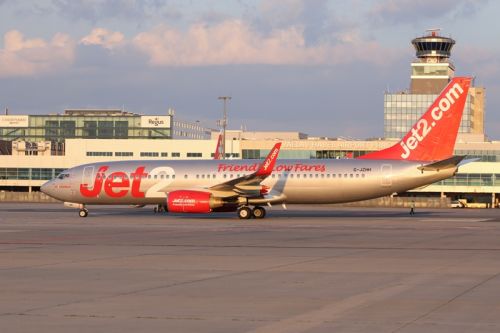 Zgodnie z podpisanym porozumieniem bazowe przeglądy i naprawy należących do Jet2.com Boeingów 737-800 mają być wykonywane w siedzibie CSAT mieszczącej się na lotnisku Václava Havla w Pradze / Zdjęcie: CSAT