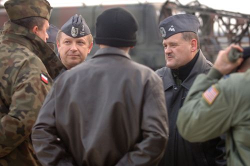 Gen. dyw. pil. Tadeusz Mikutel (z prawej) z dniem 20 stycznia 2020 został wyznaczony na stanowisko I Zastępcy Szefa Sztabu Generalnego WP / Zdjęcie: USAF