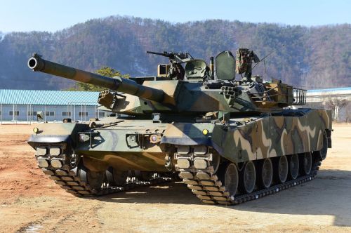 Dostawy zamówionych czołgów i wozów inżynieryjnych dla południowokoreańskich wojsk pancernych zostaną zrealizowane w latach 2020-2022 / Zdjęcie: Hyundai Rotem