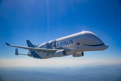 BelugaXL będzie kursować między 11 lotniskami w Europie, polepszając zdolności przemysłowe koncernu z Tuluzy i umożliwiając Airbusowi wywiązanie się ze zobowiązań wobec klientów / Zdjęcie: Airbus 
