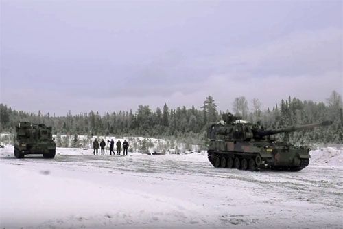 Testy haubic samobieżnych Hanwa Land Systems K9 Vidar 155/L52 na poligonie Rena w Norwegii / Zdjęcia: via Forsvarets forum