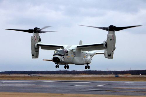 Pierwszy CMV-22B Osprey prezentuje swoje możliwości podczas ceremonii w Amarillo / Zdjęcie: US Navy