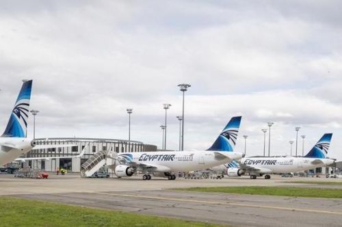 Trzy A320neo w barwach EgyptAir oczekujące na dostawę dla przewoźnika / Zdjęcie: Airbus 