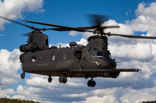 Francuzi chcą pozyskać śmigłowce MH-47G, używane przez amerykańskie wojska specjalne / Zdjęcie: US Army 