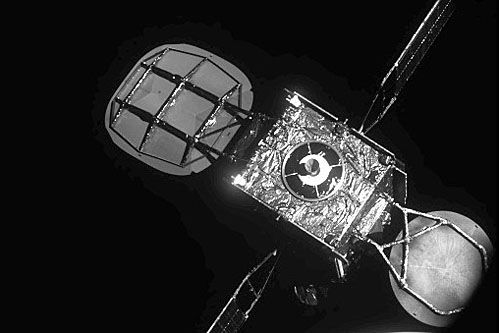 Widok satelity Intelsat 901 z pojazdu serwisowego MEV-1 / Zdjęcie: Northrop Grumman