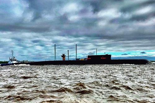 Biełgorod śledzony z orbity przez pojazdy rozpoznawcze wielu państw świata wychodzi w morze ze Siewierodwińska / Zdjęcia: instagram i airbase.ru