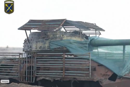 Celem był kadłub transportera BTR z wieżą czołgu T-64 osłonięte pancerzem klatkowym