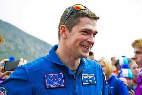 Urodzony w Nowoczerkasku Nikołaj Czub został członkiem zespołu kosmonautów Roskosmosu po wygraniu w 2012 pierwszego otwartego konkursu w historii FR i przejściu 2-letniego szkolenia / Zdjęcie: Roskosmos