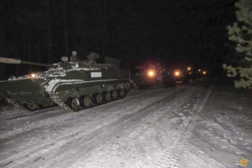 Rosyjski BMP-3 na Białorusi z zamalowanymi oznaczeniami taktycznymi / Zdjęcia: MO Białorusi