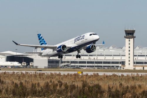 JetBlue Airways mają obecnie we flocie 8 A220-300 / Zdjęcie: Airbus 