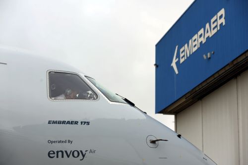 Nowe E175 zamówione przez American Airlines trafią do floty Envoy Air / Zdjęcie: Embraer