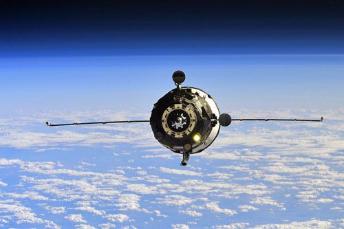 Satelita transportowy Progriess MS-19 zbliża się do Międzynarodowej Stacji Kosmicznej / Zdjęcie: Roskosmos