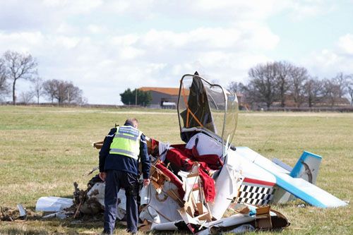 Wrak samolotu Jodel D195, który rozbił się na lotnisku Bois Combray we Francji / Zdjęcie: Twitter