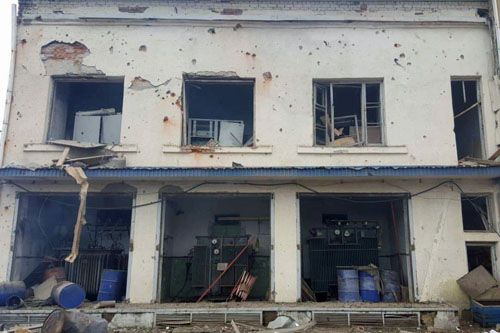 Jeden z uszkodzonych w wyniku rosyjskiego ostrzału budynków Charkowskich państwowych zakładów lotniczych / Zdjęcie: Facebook Jurija Gusiewa