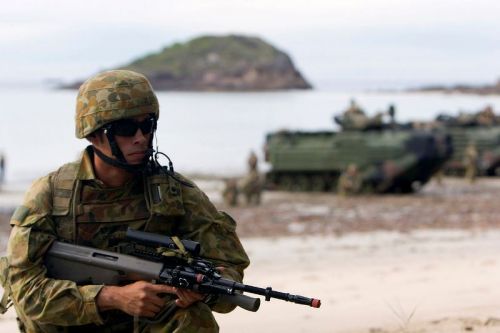 Dzięki powiększeniu armii Australia – zdaniem polityków – stanie się bardziej wiarygodnym parterem dla Waszyngtonu, Londynu i NATO / Zdjęcie: USMC