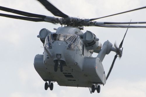 Jedynymi oferowanymi na rynku śmigłowcami tej klasy spełniającymi wymogi DAPA są amerykańskie CH-53K King Stallion i CH-47F Chinook / Zdjęcie: Maciej Hypś